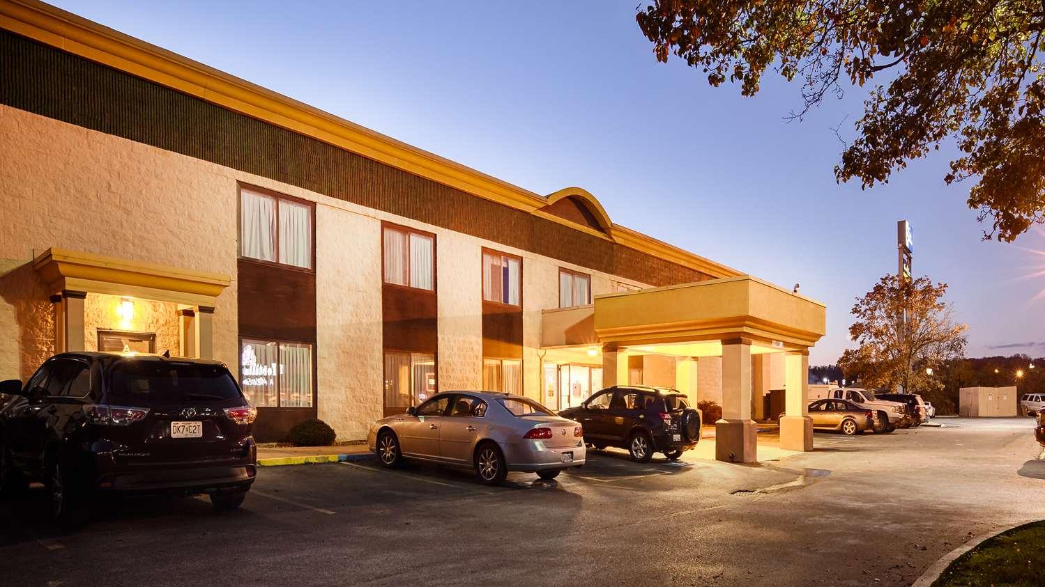 Rodeway Inn Barboursville Exterior foto